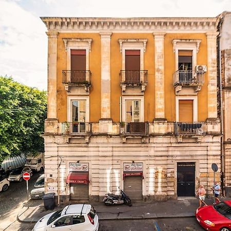 Centro- Benedettini'S Apartament Catania Bagian luar foto