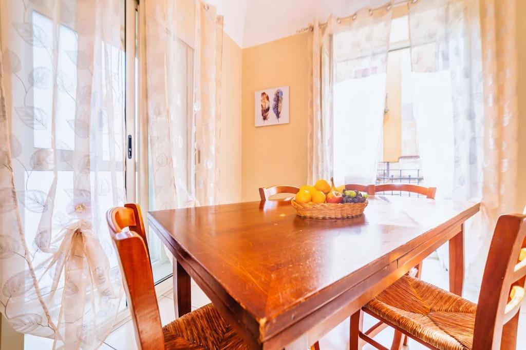 Centro- Benedettini'S Apartament Catania Bagian luar foto