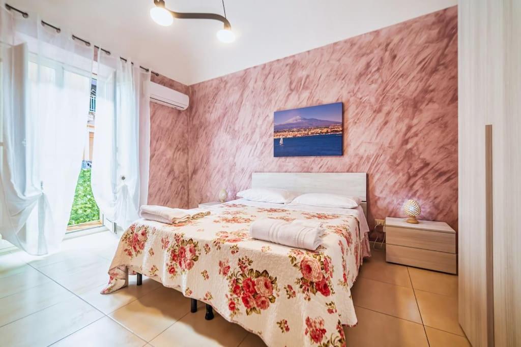 Centro- Benedettini'S Apartament Catania Bagian luar foto